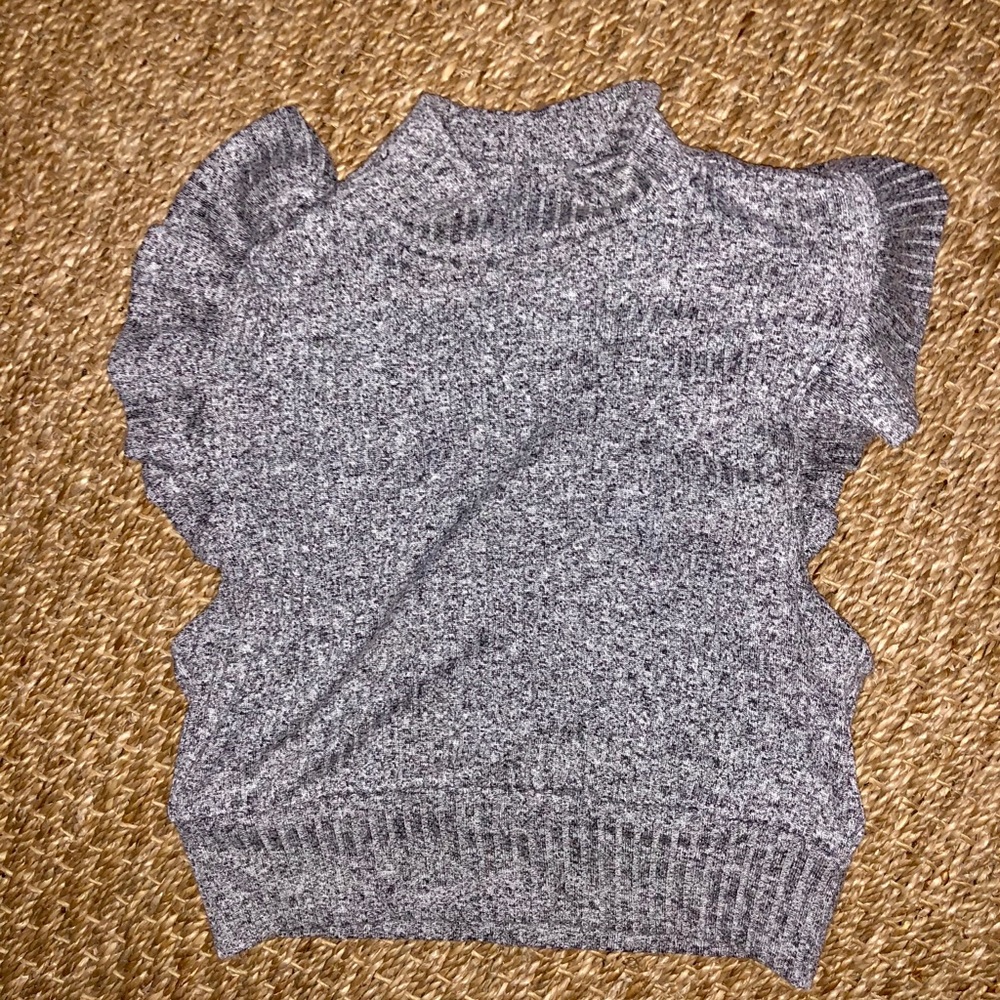 FREE PEOPLE!!! Gray Sweater Crop Top